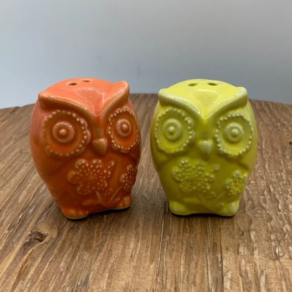 Owls Ceramic Vintage Orange Yellow Miniature Salt and Pepper Shakers